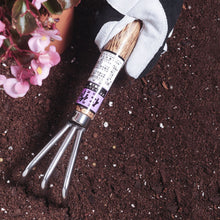 Load image into Gallery viewer, Nisaku NEKAKI Japanese Stainless Steel Triple Claw Cultivator
